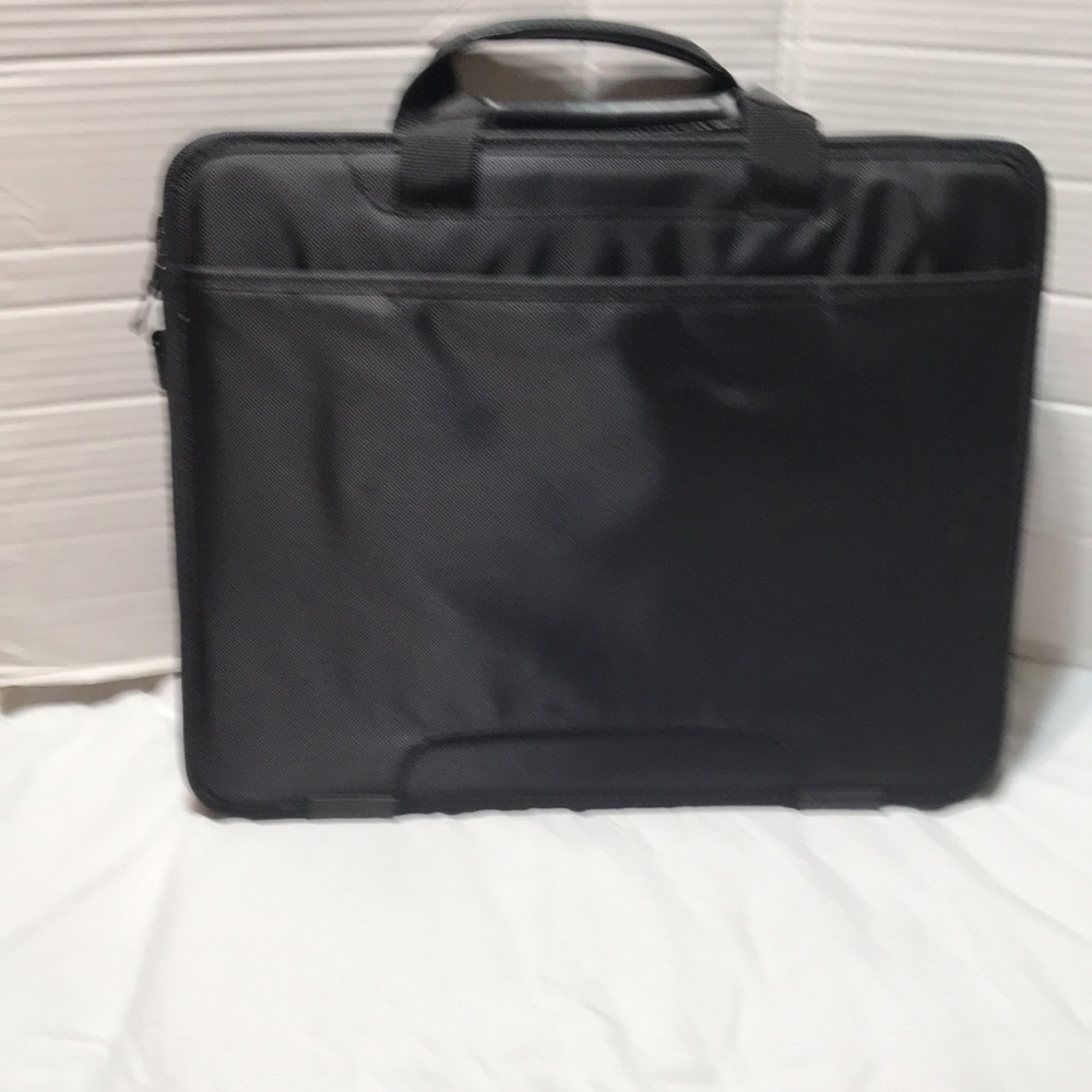 New! Lenovo Thinkpad Basic Case - image 2